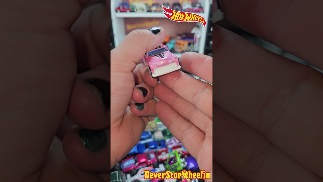 Purple Passion in Metalflake Pink 2026 HotWheels Mainline unboxing!