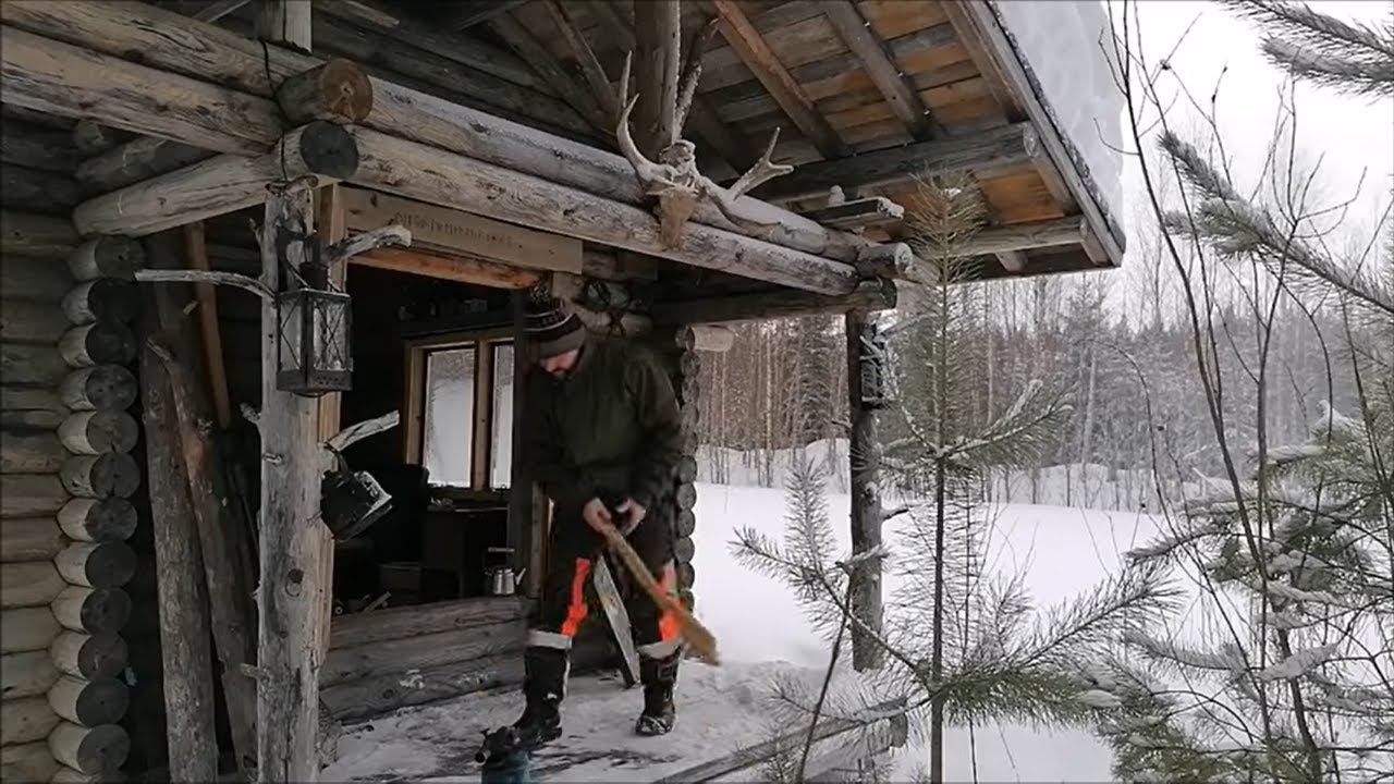 Chilisärkinen special opera pitsa eräjormamökillä