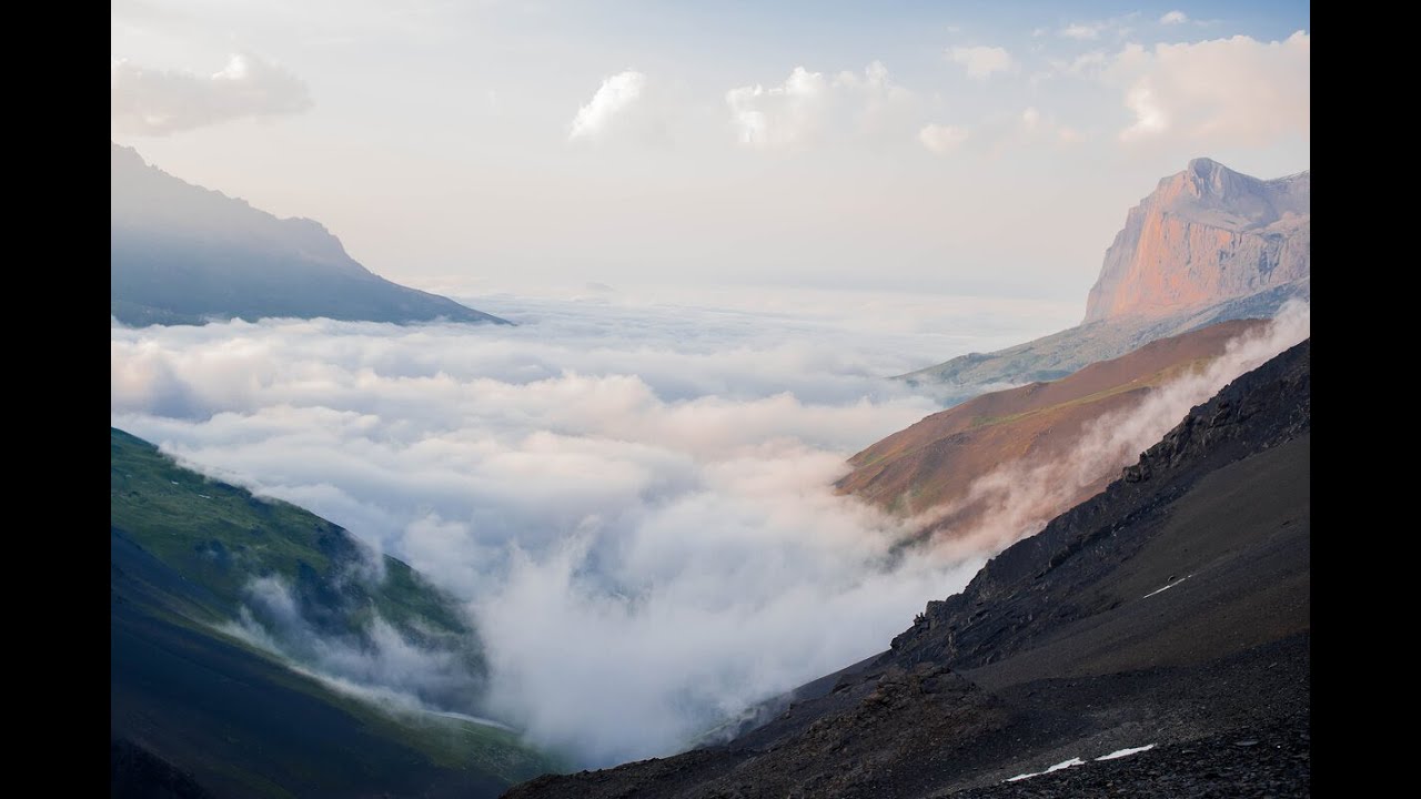 8/Куруш/Рассвет в горах в палатке выше облаков/поход по ущелью реки Чехыхай/горный серпантин и стихи