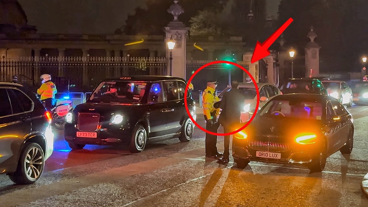 Prince William Arrival & Queen in Massive Diamond Tiara (Car Breaks Down) Police on High Alert