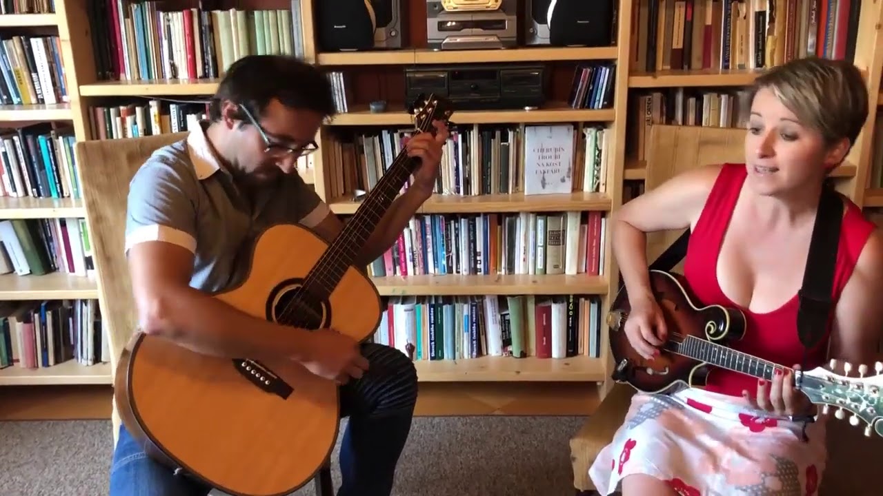 Vlasta Redl: Čarodějova píseň, acoustic guitar cover (Milan Bátor feat. Lucie Redlová)