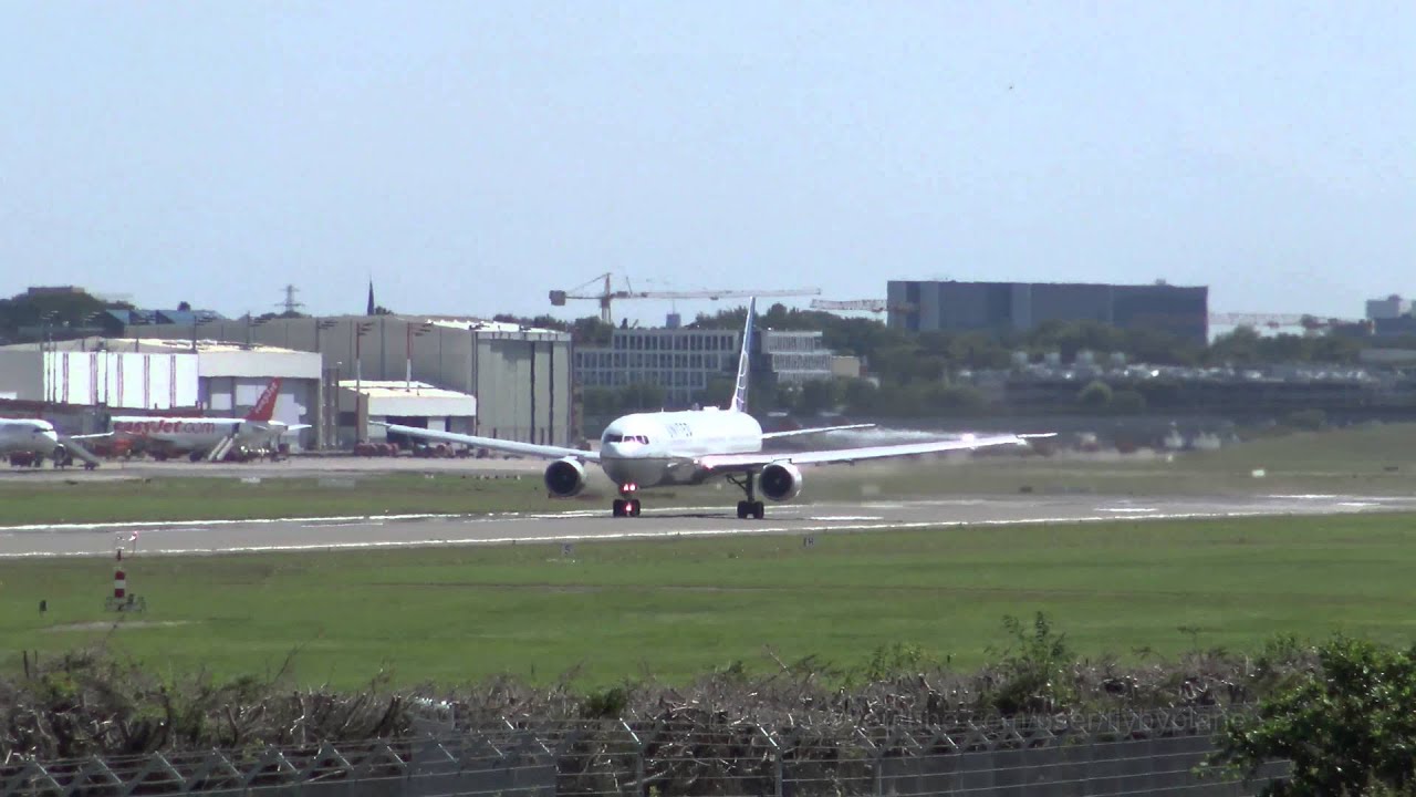 United Airlines B767-400 [N77066] | Takeoff @ Hamburg Airport