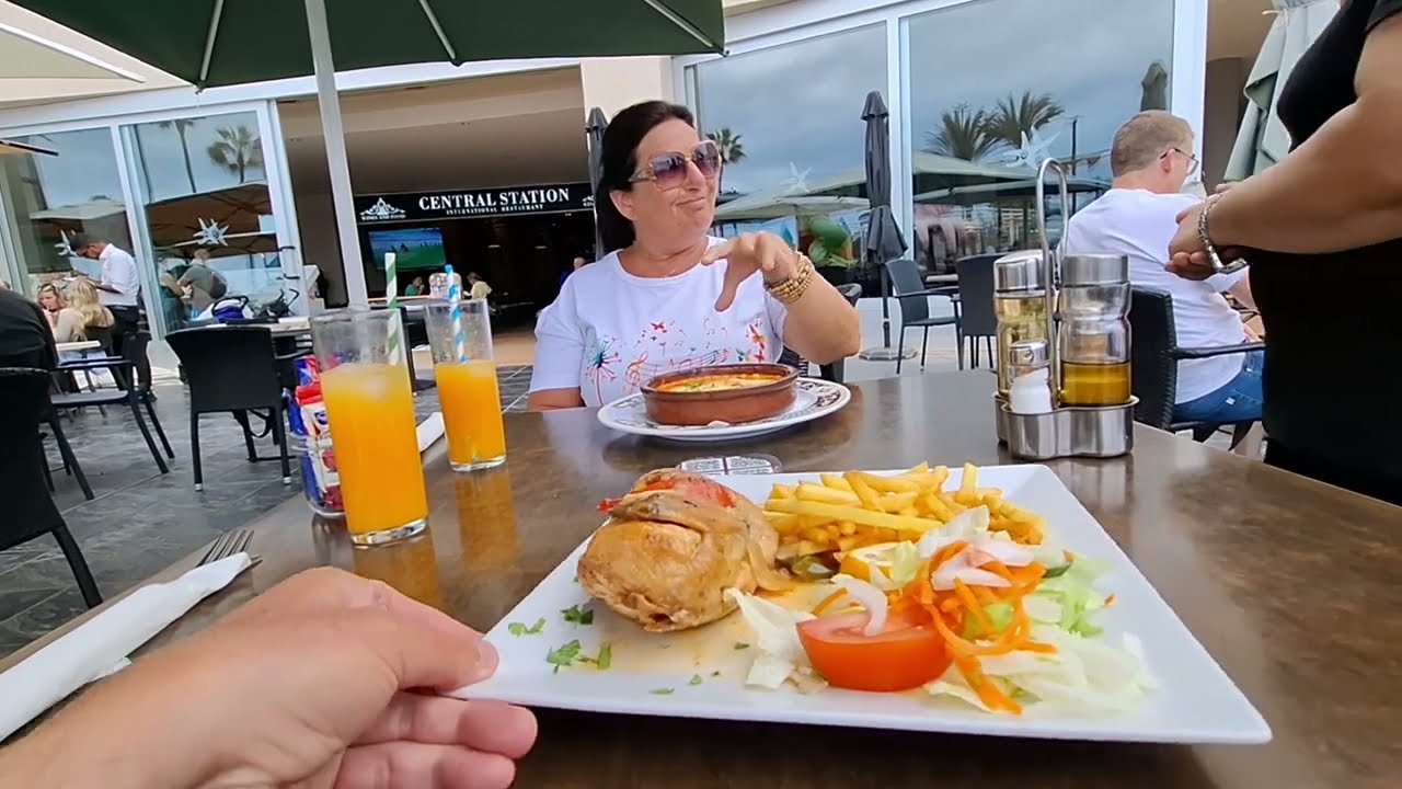 Fuerteventura Caleta de fuste, Crew lunch at JIMMYS, ANY COMPLAINTS?!