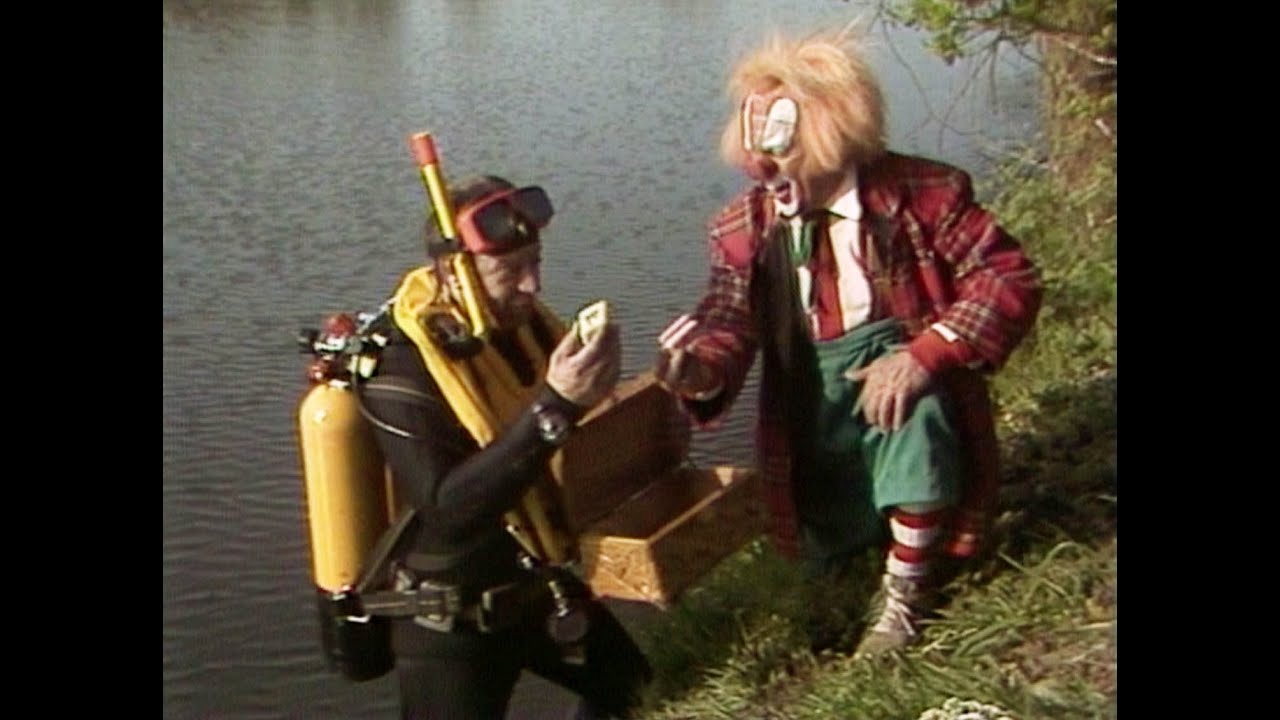 Bassie & Adriaan - 'Onderduiken'