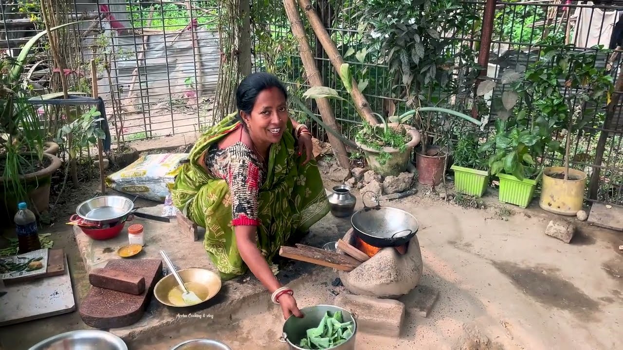Fish curry, আলু দিয়ে রুই মাছের ঝোল সাথে কচু শাক ভর্তা | Maa meye daily cooking vlog