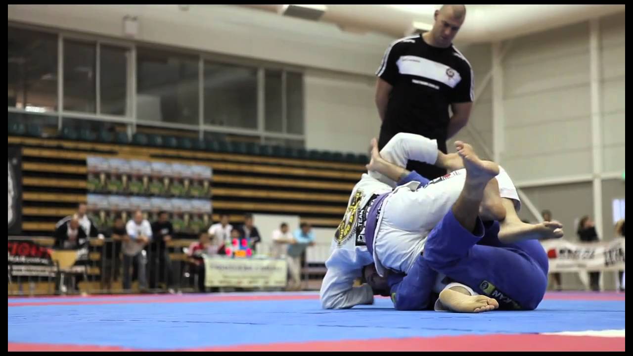 Kit Dale wins under 85kg Gi Purple belt division at VIC state BJJ Championships - Fight 2