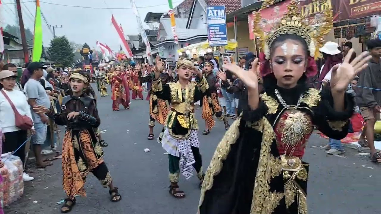 Karnaval:SDN Penanggal 03 dengan Sound Horeg nya.