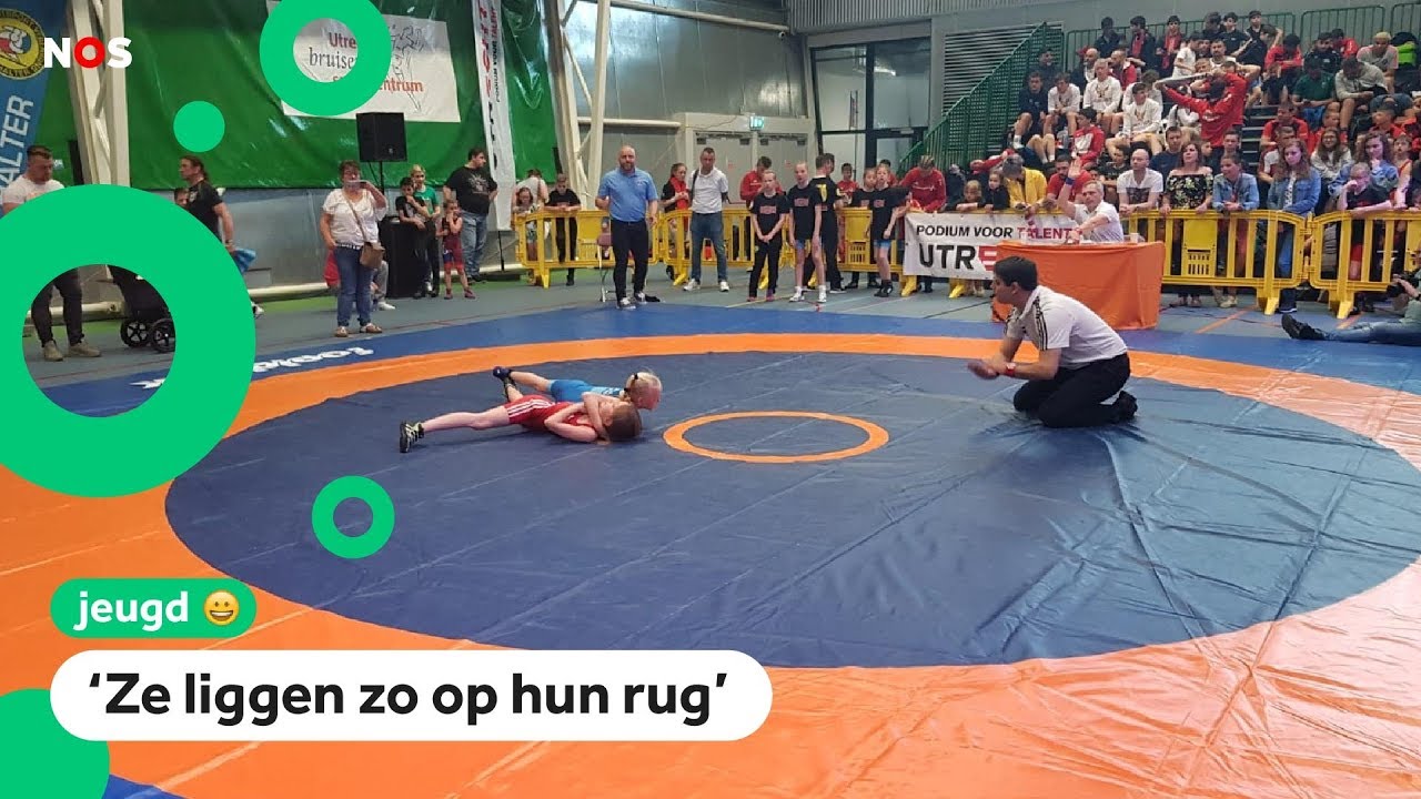 Lynn en Máté worstelen op grootste toernooi van Nederland