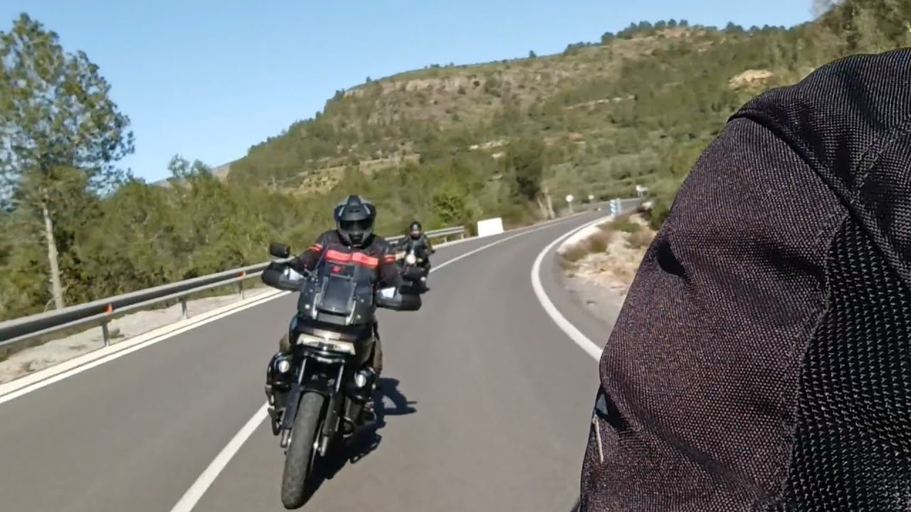 Ibéricos en Ruta. Moto Almuerzo en Eslida. Bar Restaurante Paquita.