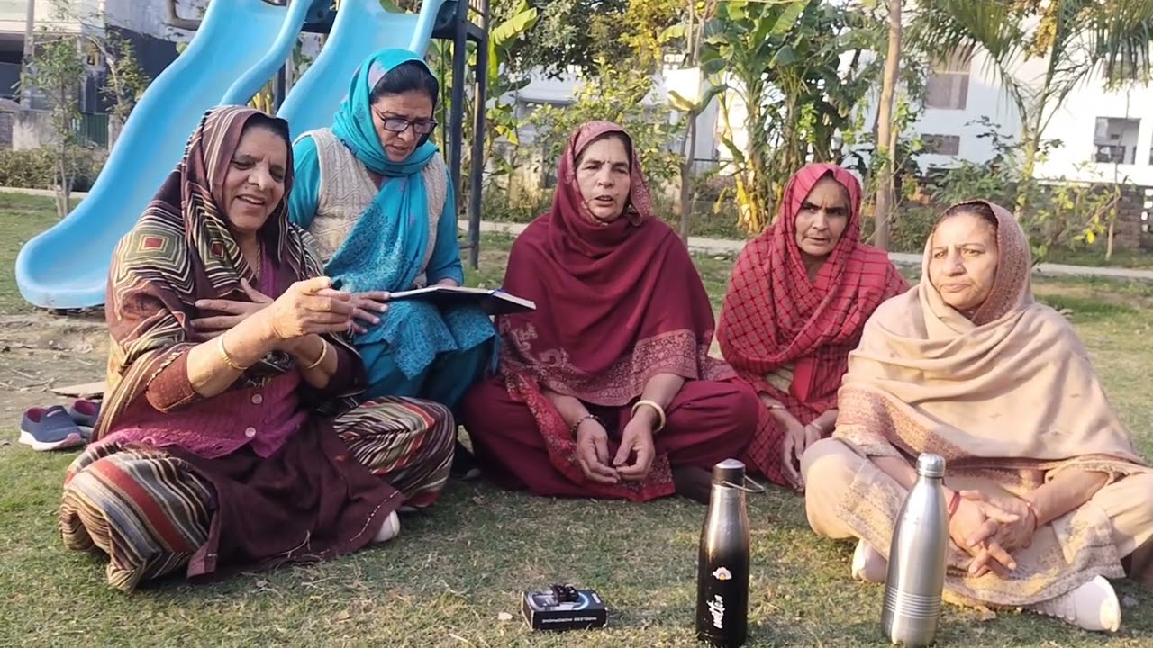 बहूवा की चुगली करनी छोड़ दें आरी नहा धोक हो ले सासु तैयार।
