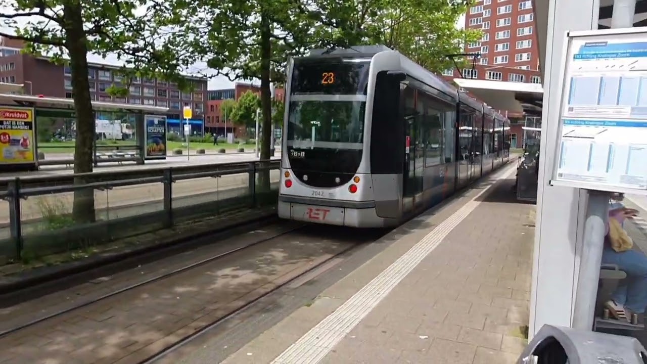 50/100 abbonees special. RET trams en bussen op Keizerswaard/lijn 725 Carnisselande - Slinge.