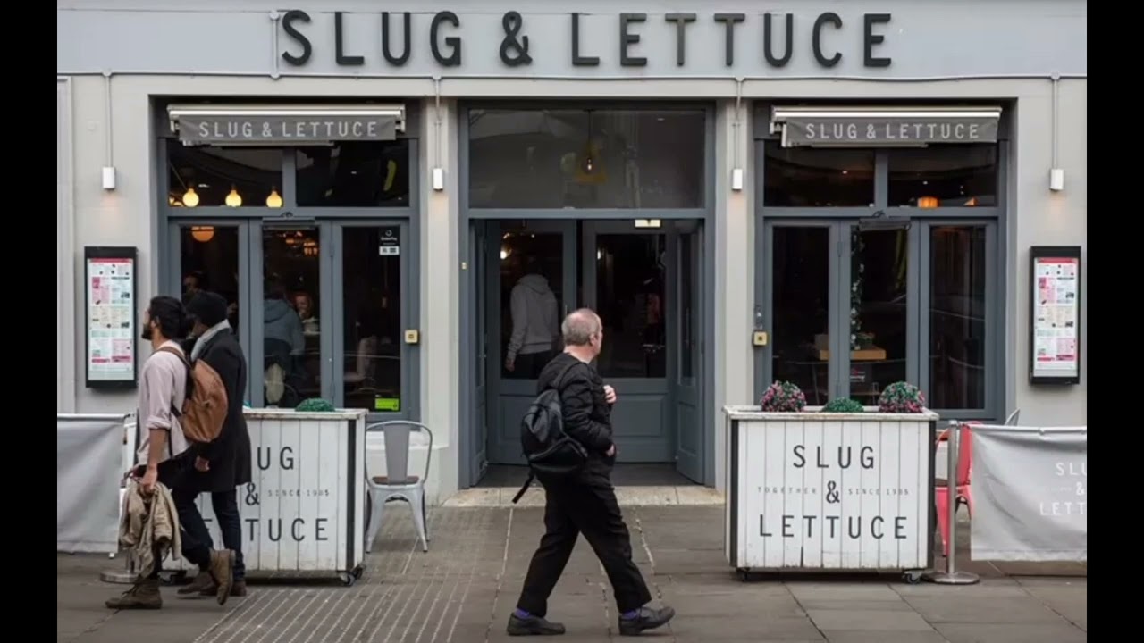 Biggest UK pub chain to charge more at peak hours