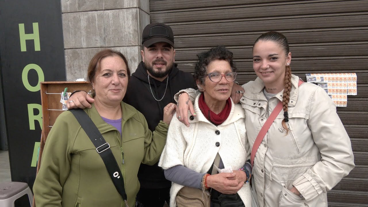 El oficio del lotero en plena calle: sus pros y contras