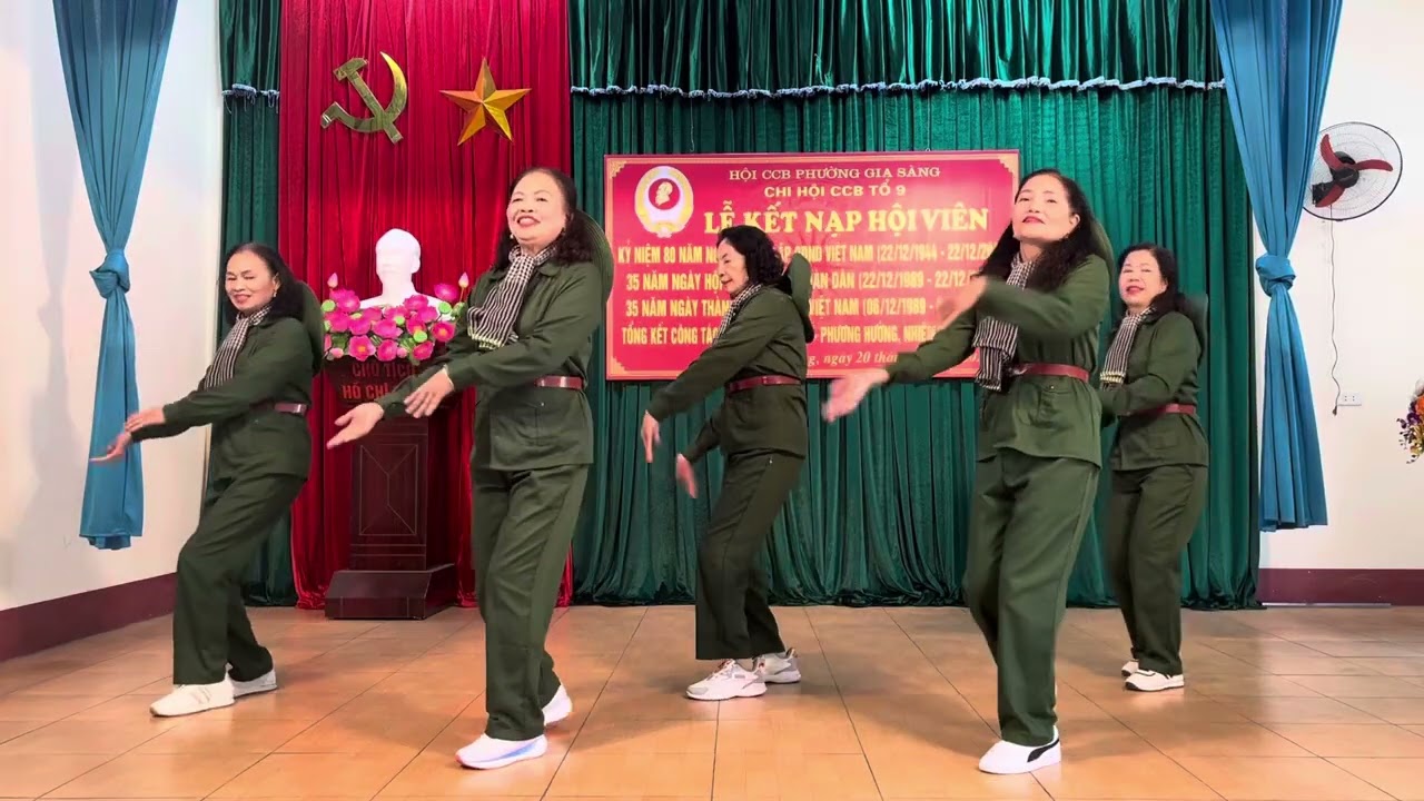 Dân vũ - Cô gái mở đường