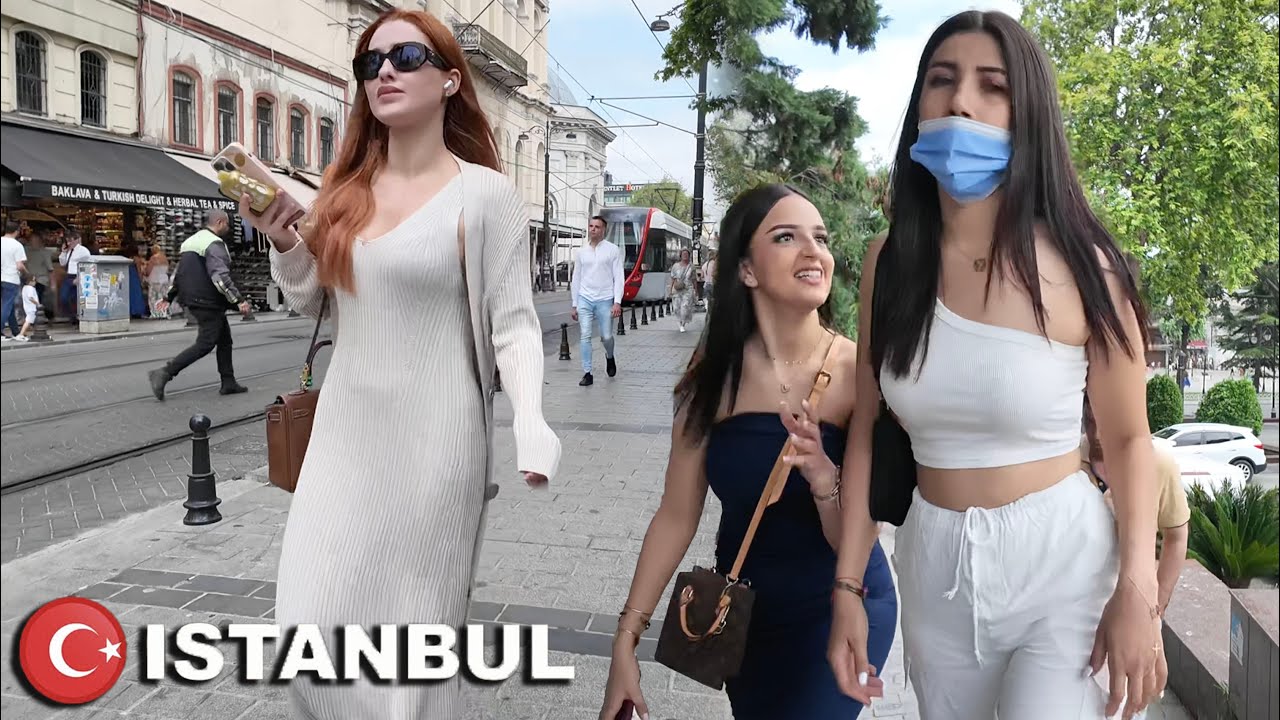 Walking in Istanbul Fatih District Sultanahmet and AyaSofia Turkiye 2025