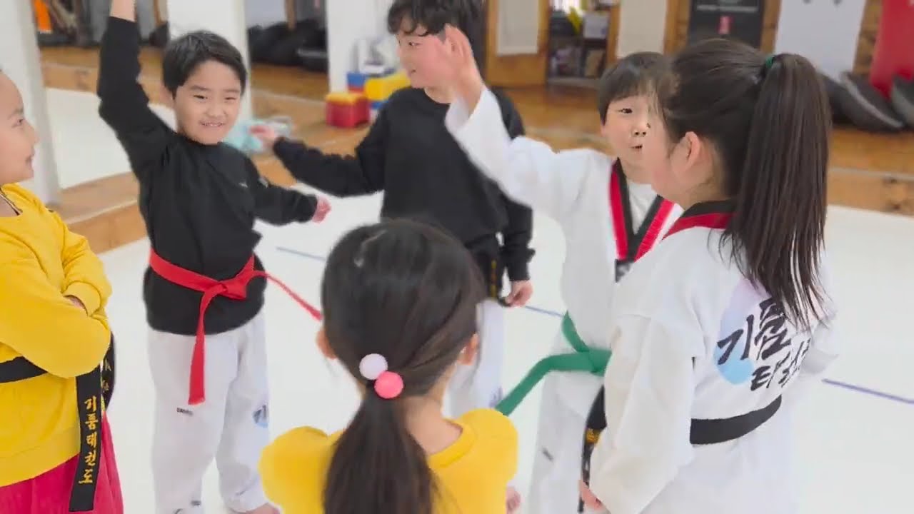 아이들은 왜 이렇게 움직이고 싶어할까? | 태권도 움직임 놀이, 우리몸이달라졌어요!