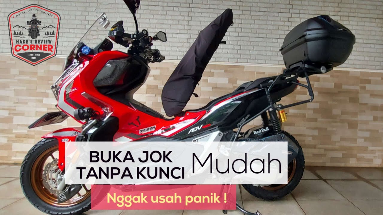 How To Open a Honda ADV 150 Seat Without the Key nor the Emergency Key (With English Sub)