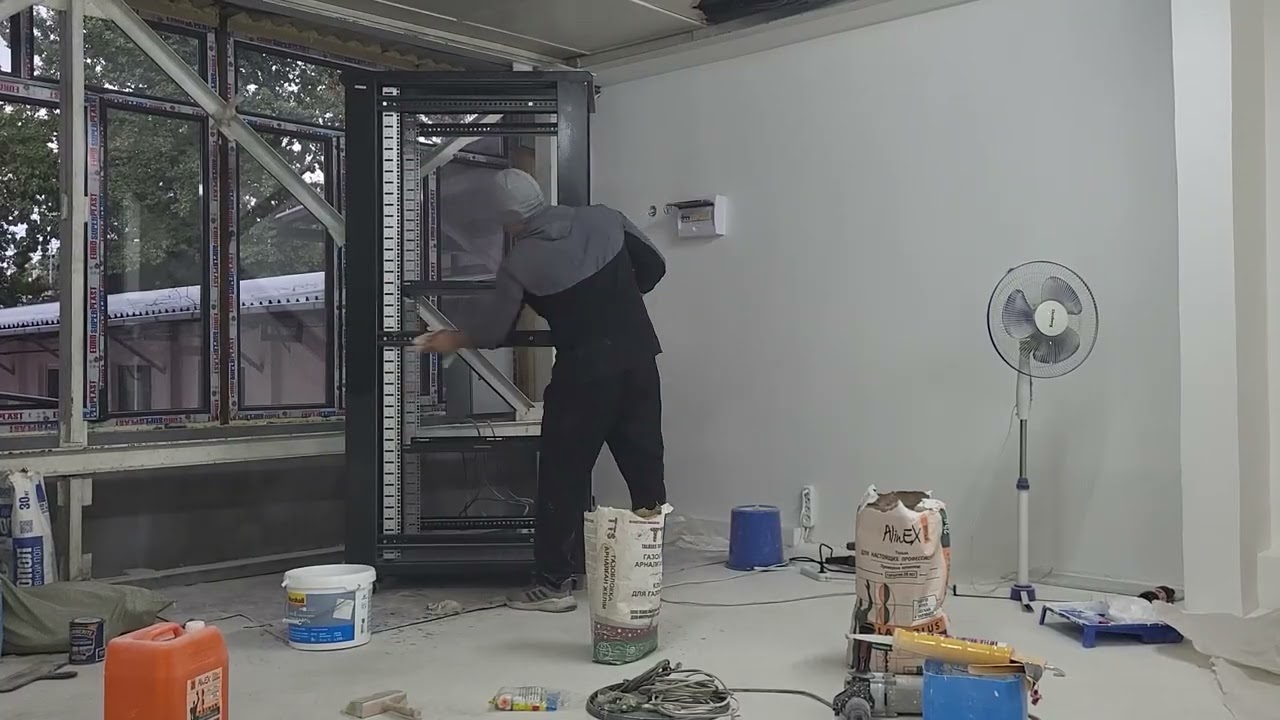 Сервер көшіру. (Перенос телекоммуникационного шкафа. Server Rack movement)