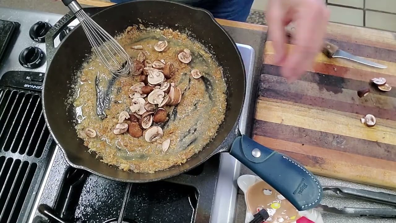 Курица Марсала — быстрое блюдо на будний вечер.