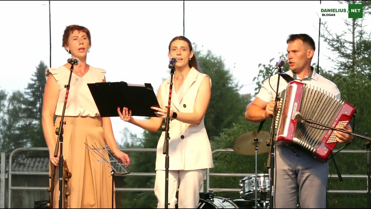 Lina, Greta ir Kęstutis Tumynai Mikalavo bendruomenės „Šilaičiai