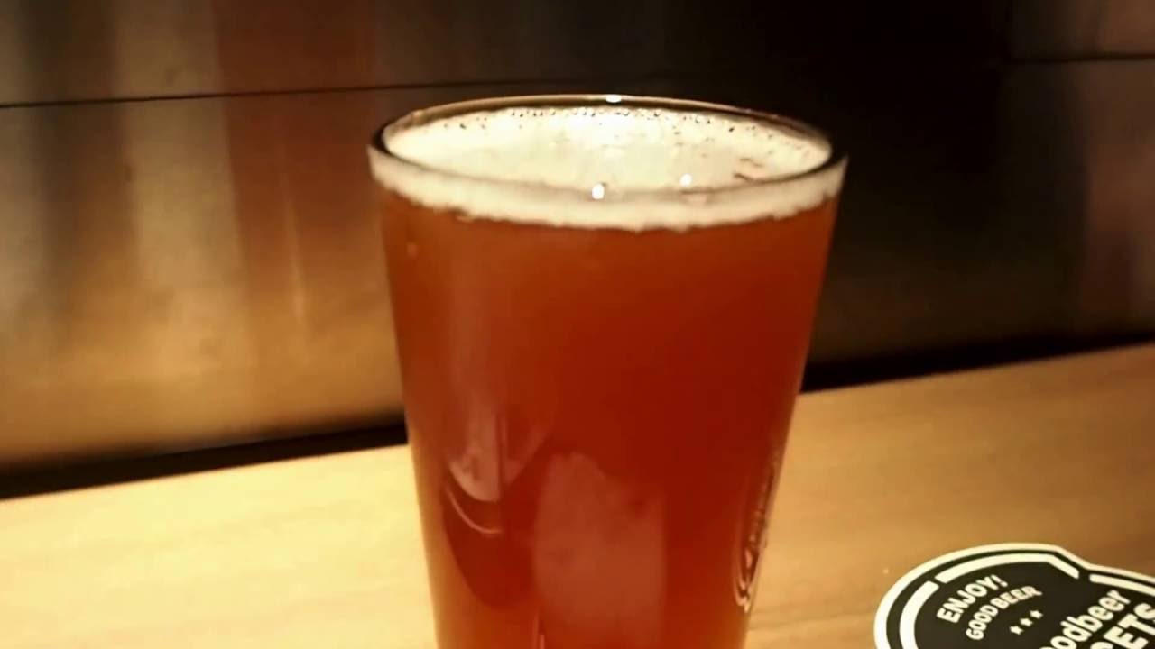 Pub kraftowy i zbanowane japońskie piwo - Tokio