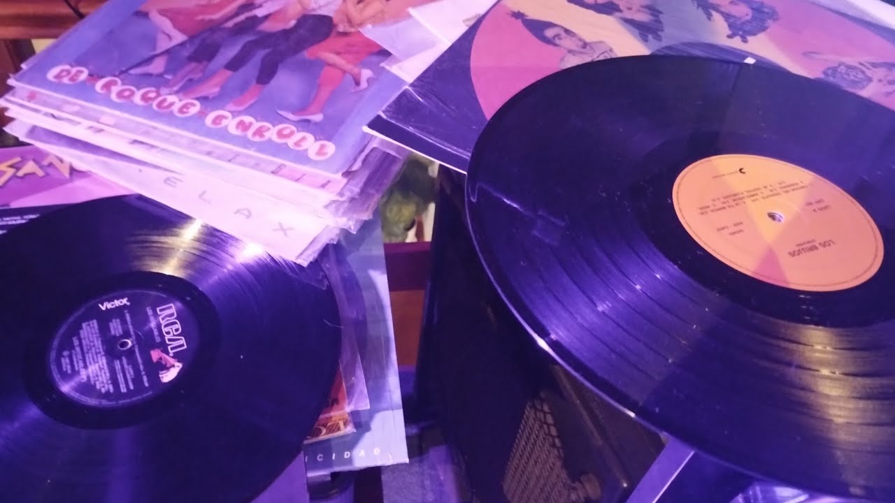 Wally Vinyl Martes de vinilos en Vivo!!! 02/12/2025 #80s #vinilos #rocknacionalargentino
