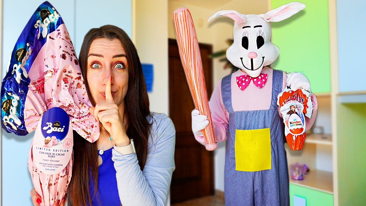 TROVA LE UOVA DI PASQUA NASCOSTE DAL CONIGLIO CATTIVO !!!!!!