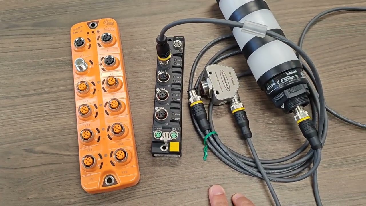 Comparison between conventional sensors to IO-Link Devices