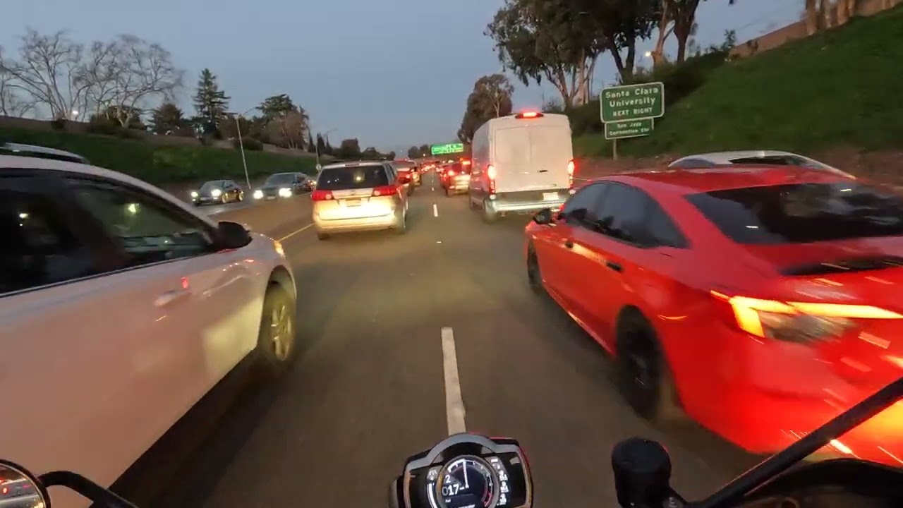 Low speed lane filtering on a Triumph Scrambler 1200XE