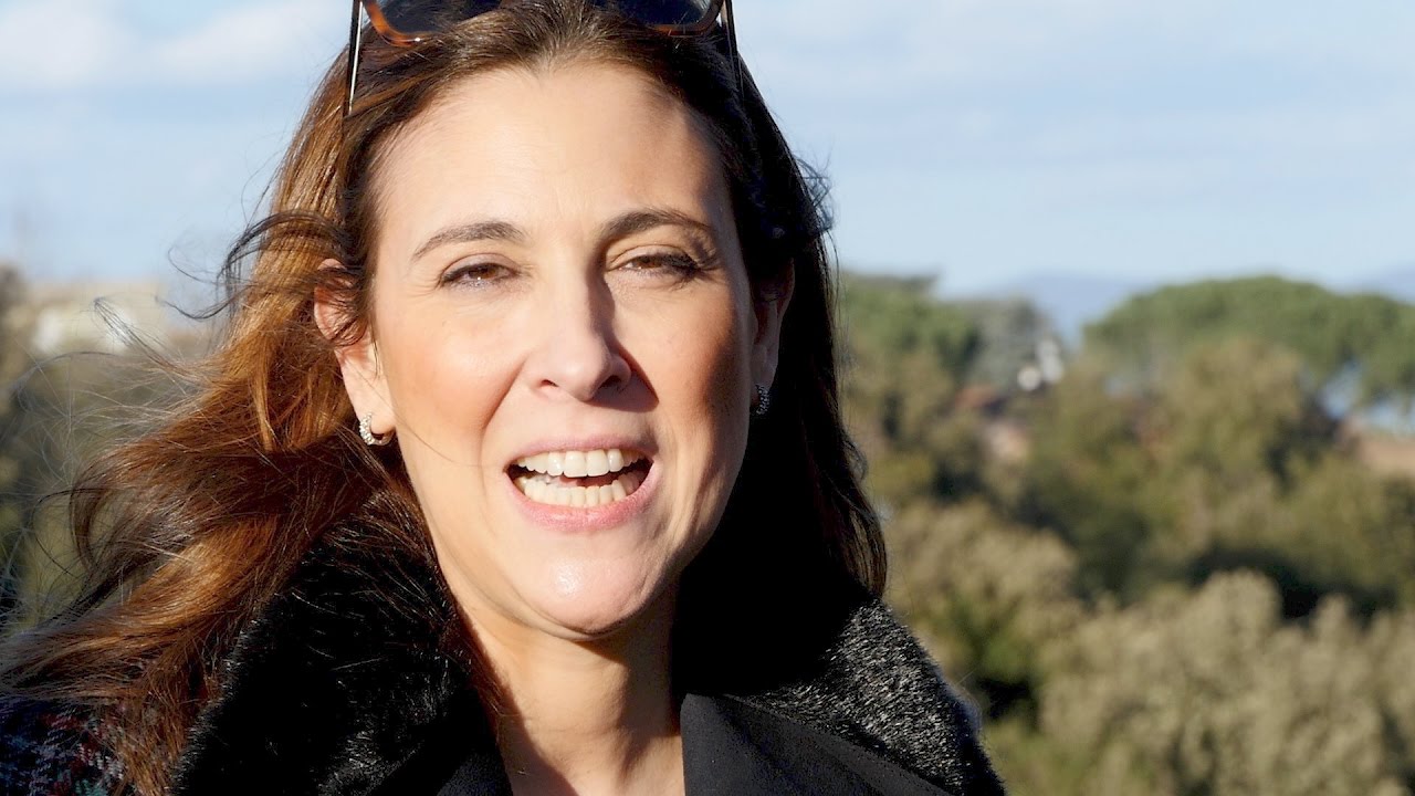 Angela racconta della sua vita tra New York e Civita Castellana.   