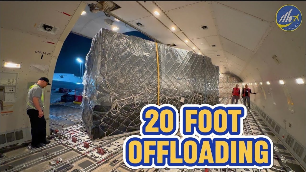 Offloading 20 foot pallet on cargo aircraft