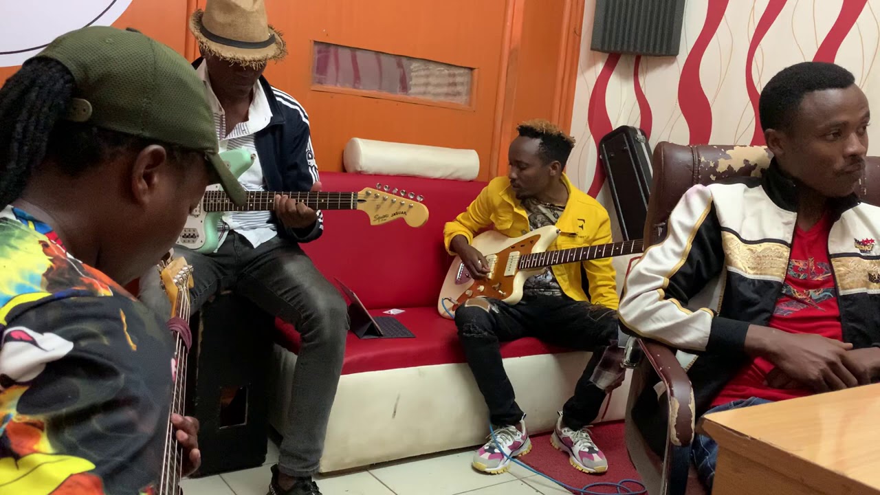 LIVE RECORDING OF SONG PEWA PEWA