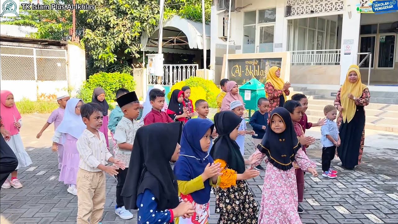 Senam Anak Indonesia Hebat - TK Islam Plus Al-Ikhlas