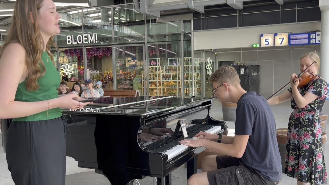 EVERYBODY Was STUNNED By THIS Adele Street Performance...