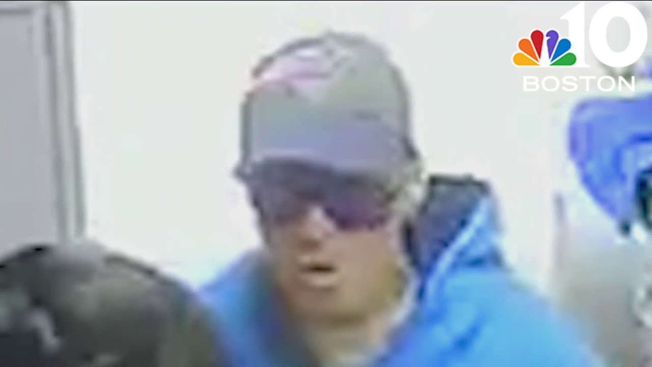 Armed robbery in Chelsea under investigation