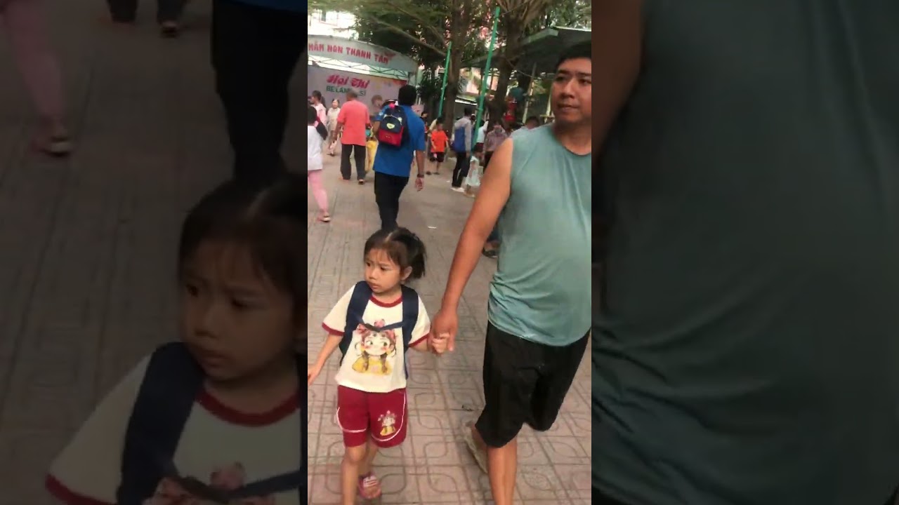 Tất niên hội chợ của bé ở trường