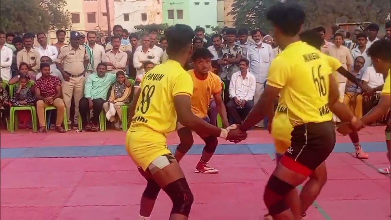 ధర్మవరంలో అద్భుతమైన కమిటీ ఆట 