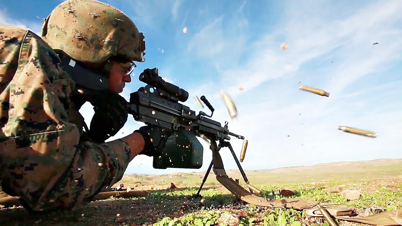 M249 & M240B Machine Guns - US Marines Fire Exercise