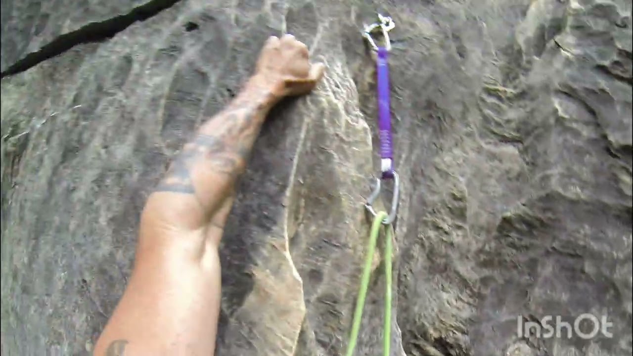 Climbing Serra do Cipó cadena e crux Via 