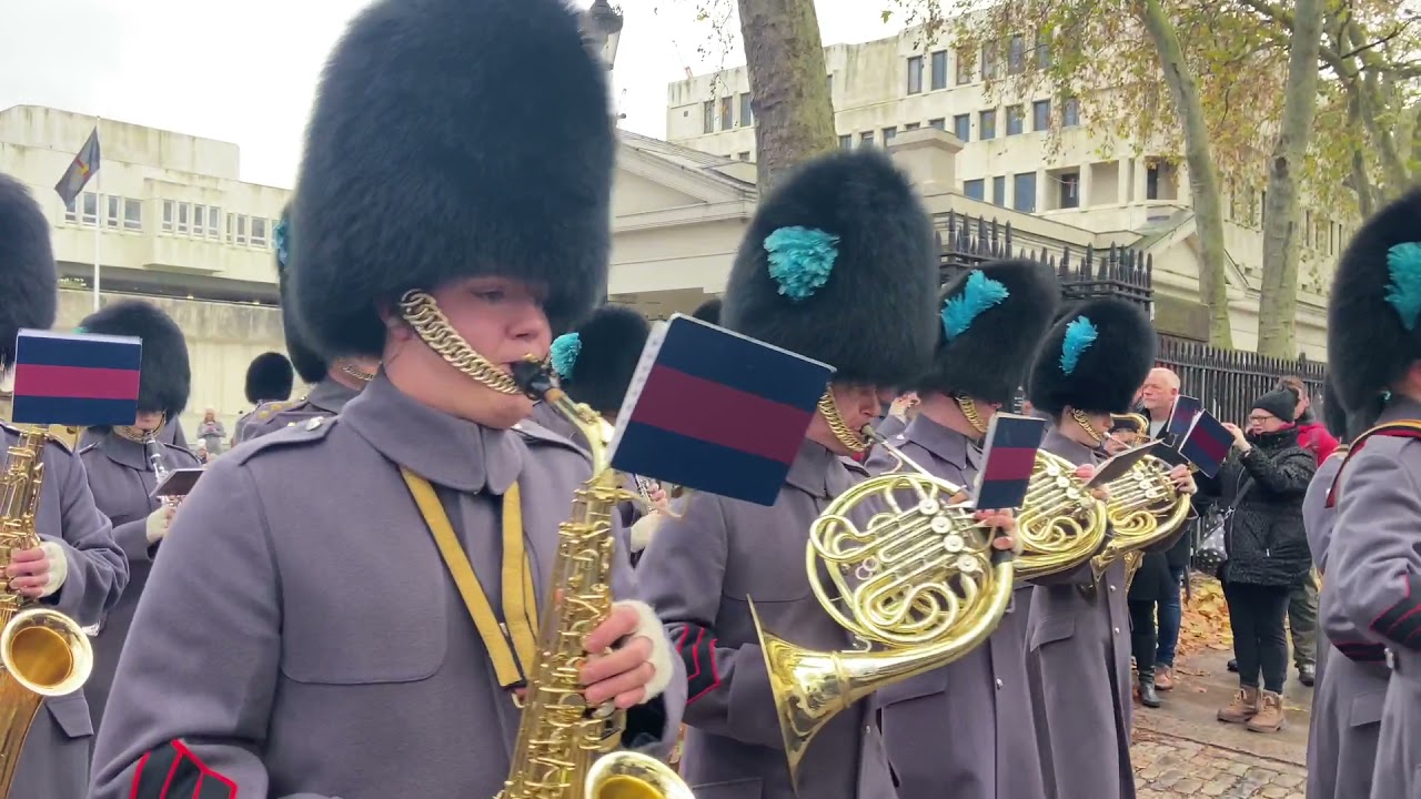 Band of the Irish guards and Scots guards