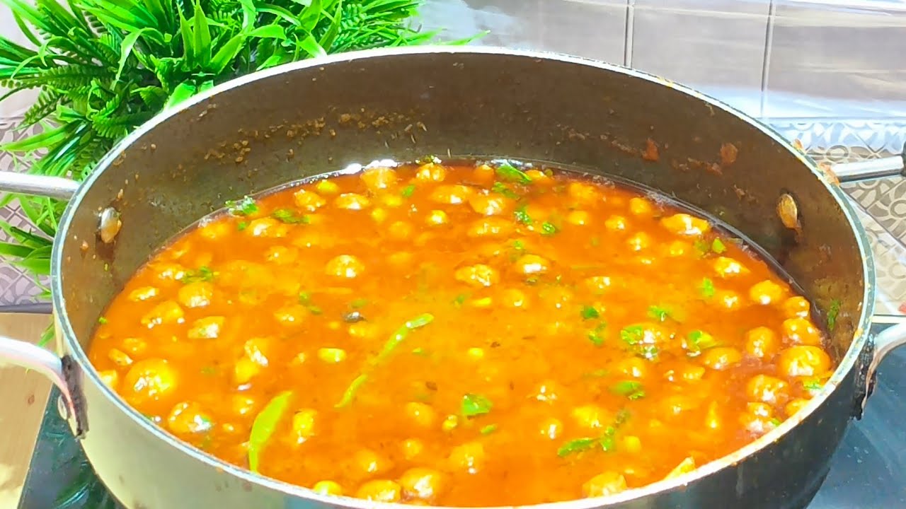 जब घर में कोई सब्जी न हो तो बनाए यह लाजवाब सोयाबीन आलू करी मसाला 🤤😋
