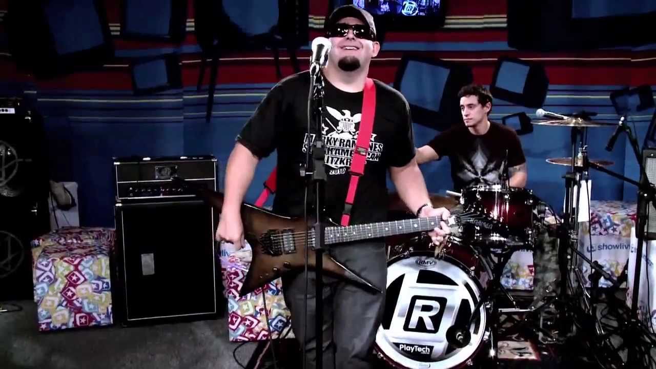 Raimundos em "I saw you saying" no Estúdio Showlivre 2011