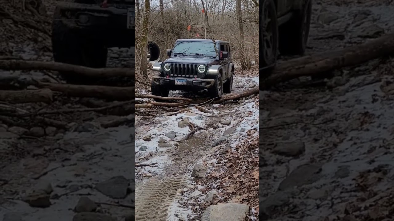 Watch the front tires dig 