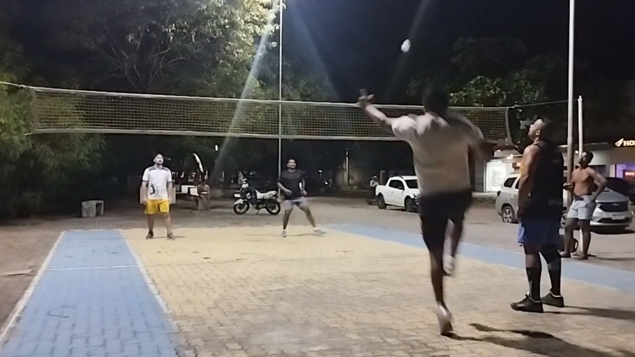Ari/Jackson x Rafael/Henrique 