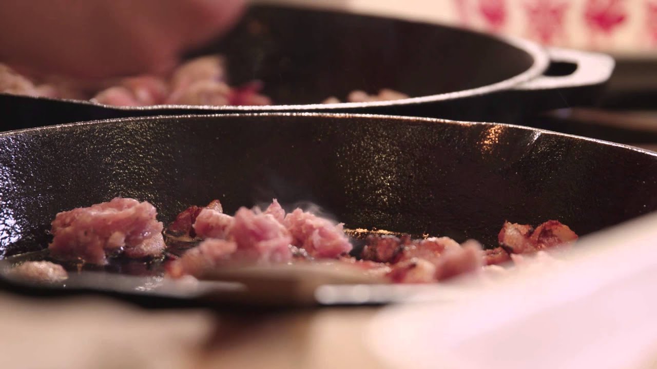 Learn to make Mad Maple Country Inn's incredible Christmas stuffing