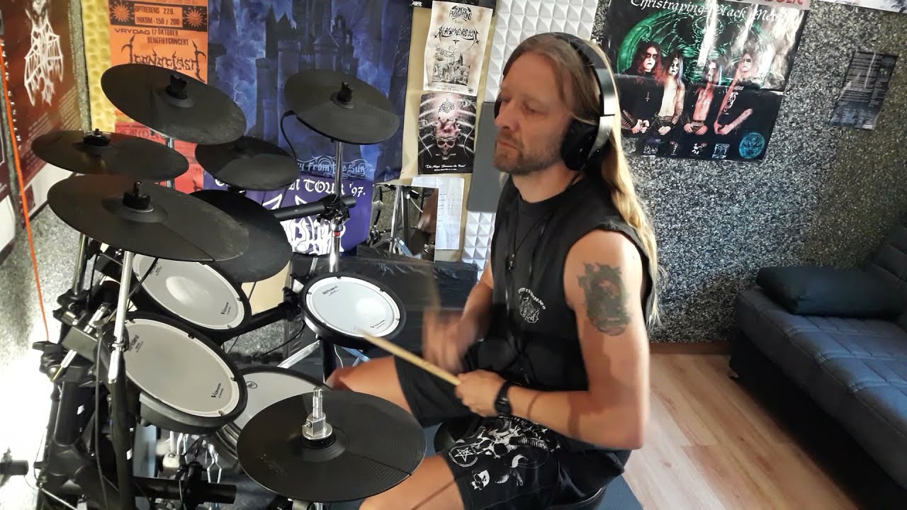 DARKTHRONE -Under a Funeral Moon- Drum cover