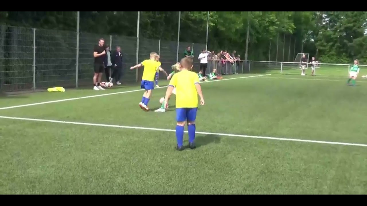 sc Rouveen JO9-2  tegen vv Staphorst JO9-2 (kampioenswedstrijd)