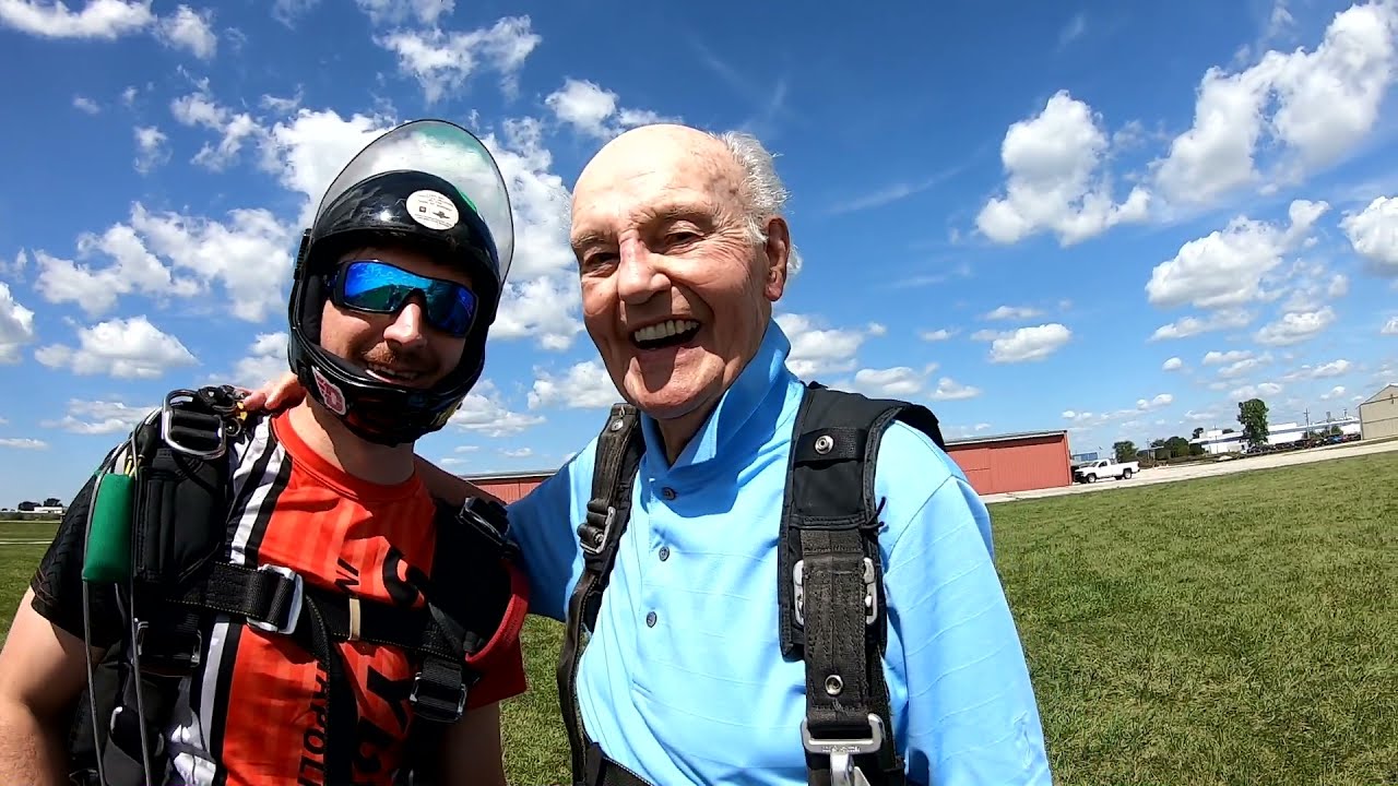 91 Year Old Robert Wahlstrom's Tandem Skydive at Skydive Indianapolis