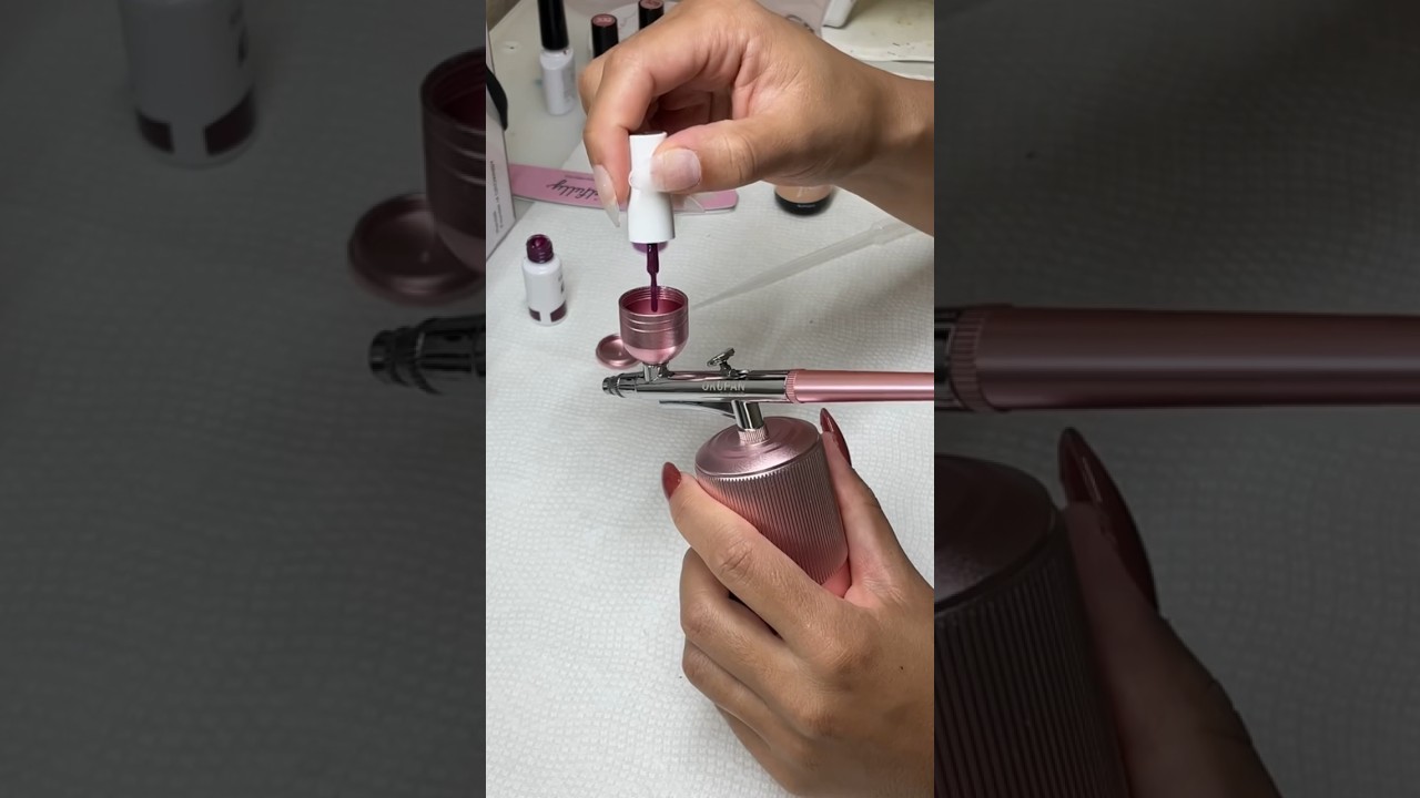 Testing out an airbrush machine on my nails 💅🏽