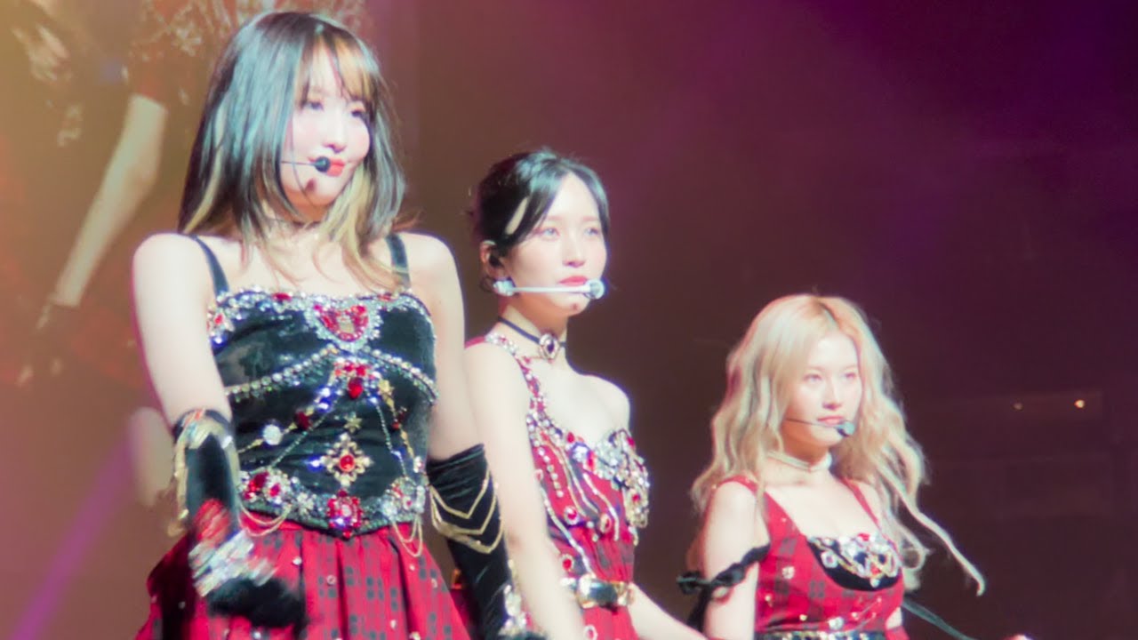 220222 ’Fancy’ Twice - Twice 4th World Tour ‘III’ - State Farm Arena - 4K60P HDR